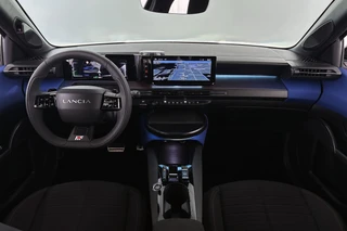 Lancia Ypsilon 1.2 Turbo Hybrid / 8