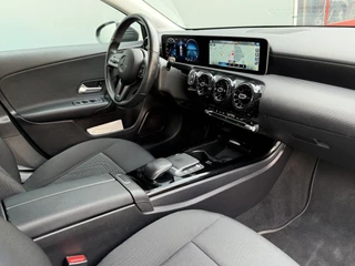 Mercedes-Benz A-Klasse BWJ 2020 180 136 PK Luxury Line AUTOMAAT  TREKHAAK | STOELVERW. | FULL LED | CAMERA | CARPLAY + ANDROID |  NAVI | CLIMA | CRUISE | LMV | PDC / 37