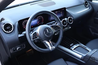 Mercedes B-klasse 200 Luxury Line / Panoramadak / Stuurwielverwarming / Stoelverwarming / 6