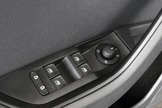 Škoda Superb Combi 1.4 TSI iV Ambition / 32