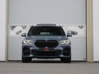 BMW X1 xDrive25e High Executive M-sport | SOH 88% | Panoramadak / 10