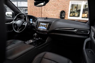 Maserati Levante 3.0 V6 S TwinTurbo AWD GranSport 430 PK Leder Luchtvering 21'' / 16