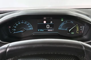 Peugeot e-2008 EV Active Pack 50 kWh Apple CarPlay Climate Control 16" / 12