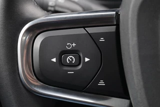 Volvo XC40 2.0 B4 MHEV R-Design Leder l 360° Camera l Harman l Adaptive l VOL OPT / 21