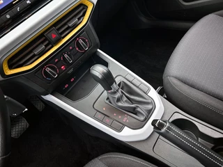 SEAT Arona 1.0 TSI AUTOM Style Connect / 24