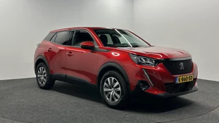 Peugeot 2008 1.2 PureTech Blue Lease Active NAVI CRUISE CARPLAY / 4