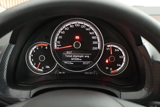 Volkswagen Up! 1.0 60pk Move Maps&More Airco / 24