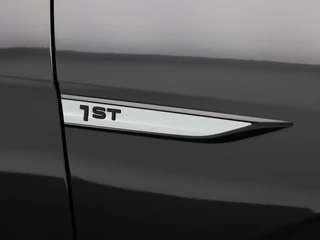 Volkswagen ID.4 First Max 77 kWh | Stoel/Stuurverwarming | Panorama dak | IQ Light | 360 Camera | Adaptive cruise | 21 Inch / 14