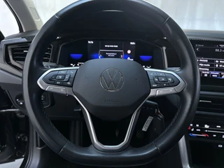 Volkswagen Polo 1.0 TSI Life Business Camera Stoelverwarming Navigatie App-Connect DAB+ / 6