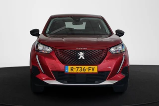 Peugeot e-2008 EV Active Pack 50 kWh Apple CarPlay Climate Control 16" / 15