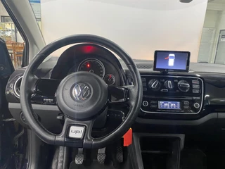 Volkswagen Up! 1.0 cross up! BlueMotion/ Nederlandse auto/ 5 deurs/ Parkeersensoren voor en achter/ Bluetooth / Airco / 14