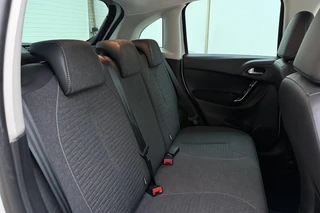 Citroen C3 1.2 82pk Exclusive | Zenith voorraam | Parkeersensoren | Cruise Control | Navi | Climate Control | Lichtmetalen velgen / 15