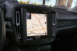 Volvo XC40 1.5 T2 Momentum Core | 1e eigenaar | NL auto | Navigatie | Cruise control | Bluetooth | LED | Parkeersensoren | Bluetooth | Botsherkenning | Rijstrooksensor / 24