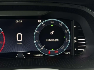 Škoda Octavia Combi 1.0 e-TSI Sport Business / 43