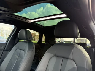 Audi Q3 45 TFSI e S-line Panoramadak | Leder | Sonos | Carplay | Led | Camera | Dode hoek | Elek. achterklep | Rijklaar incl. garantie / 25