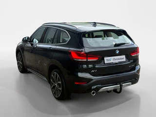 BMW X1 sDrive18i Business Edition Plus | Trekhaak | Leder | Navi | Stoelverwarming | Head-Up Display | Ambient Lighting | NL AUTO | Cruise Control | Climate Control | 12 maanden Bovag garantie | / 5