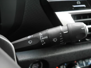 Citroen Ë-C4 Collection 156pk Extended range 54 kWh |  Apple Carplay | Camera | Navigatie | Keyless | Stoelverwarming |  Cruise Control | LED / 12