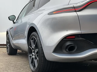 Aston Martin DBX 4.0 V8 360° Memory Stoelverw/koeling Sfeerverl Pano Lightning Silver / 60