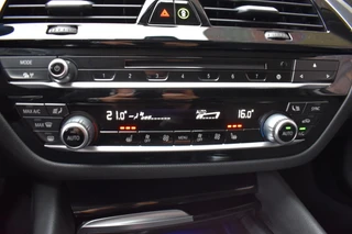 BMW 5-serie 530e iPerformance ECC LMV NAVI LED / 37