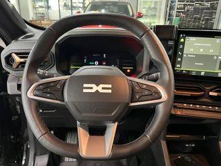 Dacia DUSTER 1.6 Hybrid 140 Extreme NL auto / Eerste eigenaar / Automaat / 15