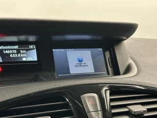 Renault Scénic 1.5 dCi Bose TREKHAAK NAVI CRUISE ECC LM. / 38