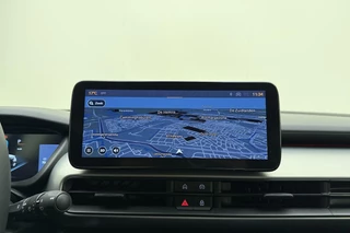 Jeep Avenger 1.2 e-Hybrid Summit Automaat | JBL Soundsystem | Navigatie | Elektrische achterklep | Keylee | Climate control | Camera | Draadloze telefoonlader / 27