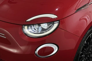Fiat 500e La Prima 42 kWh Pano Leder Stoelverwarming JBL Camera Apple CarPlay / 20