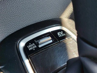 Toyota Corolla 1.8 HYBRID STYLE BI-TONE STOELVERW TREKHAAK KEYLESS 17'' LM-VELGEN APPLE/ANDROID CLIMA AD-CRUISE PRIVACY GLASS / 27
