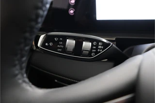 Omoda 5 EV Premium 61 kWh *DEMO* - Full Options! - Stuur-/stoelverwarming - Draadloze Apple Carplay of Android Auto - Schuif-/kanteldak - 7 jaar of 150.000km Fabrieksgarantie / 20
