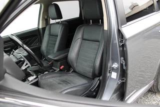 Mitsubishi Outlander 2.0 PHEV Executive Edition / 6