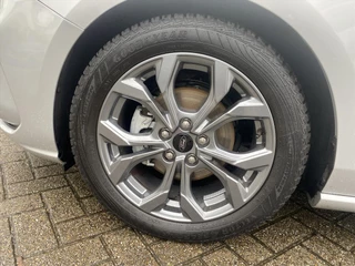 FORD Focus 1.0 EcoBoost Hybrid 125pk ST-Line / 9
