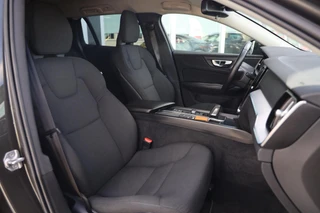 Volvo V60 2.0 B3 Momentum Advantage|Automaat|Trekhaak|Applecarplay/android auto|Camera|Cruise control / 22