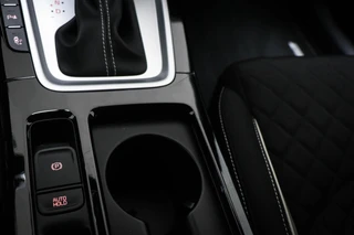 Kia ProCeed 1.5 T-GDI GT-Line | CAMERA | CLIMATE CONTROL / 36