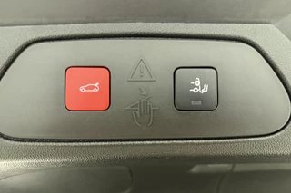 Opel Grandland X 1.6 Turbo 300pk Hybrid4 Elegance | Navigatie | Keyless | Camera | Parelmoer kleur | Electrische achterklep | Lichtmetalen velgen | AGR Comfortstoelen | Voorruitverwarming | Zwart dak / 14