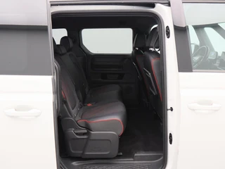 Volkswagen ID. Buzz GTX 4MOTION 79 kWh & 340 Pk | Trekhaak | Carplay | Cruise | Schuifdeuren L+R | Elektrische Stoelen | 20 Inch | Full LED  | 17.801 Km!! / 37