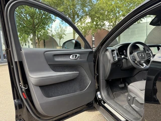 Volvo XC40 Recharge Plus SOH 92%| PILOT ASSIST ACC| ELEKTRISCHE ACHTERKLEP| DODE HOEK SENSOR |WARMTEPOMP| STOEL + STUURVERWARMING| ACHTERUITRIJCAMERA| RIJKLAAPRIJS INCL. 12 MND BOVAG GARANTIE| / 16