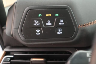 CUPRA Born Performance One 204pk 62 kWh SOH 91% Keyless Stoelverwarming Camera Navigatie ACC / 16