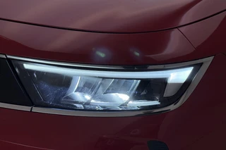 Opel Astra 1.2 Business Elegance 130pk | Navigatie | Climate Control | Stoel-Stuur-Voorruitverwarming | LED Verlichting | Camera | AGR Comfortstoel | Apple Carplay - Android Auto / 36