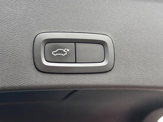 Volvo XC40 1.5 T3 Momentum Pro | NL-Auto | Elek. Achterklep | Parkeersensoren | Navigatie / 25