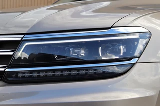 Volkswagen Tiguan 1.4 TSI ACT Highline Business R | Dealer Onderhouden | Led | Virtual | Stoelverwarming | Trekhaak | Carplay / 47