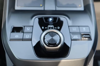 Toyota bZ4X Touring EXECUTIVE AWD 75KWH PANODAK JBL-AUDIO 1500KG TREKGEW STOELVERW/KOELING STUURVERW BLIND SPOT WARMTEPOMP EL-ACHTERKLEP / 42