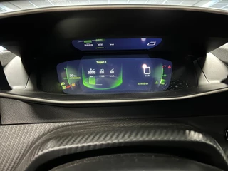 Peugeot 208 1.2 GT 101PK / Navigatie / DAB / Camera / PDC v+a / Full Led / 15