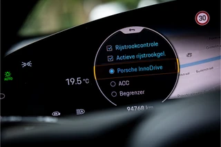 Porsche Taycan 4S Performance 93 kWh Vierwielbesturing Innodrive Matrix Bose / 20