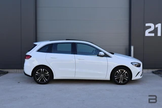 Mercedes B-klasse 200 Luxury Line / Panoramadak / Stuurwielverwarming / Stoelverwarming / 2
