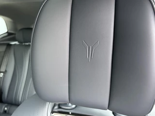 Voyah Courage Business Edition 80 kWh / 19