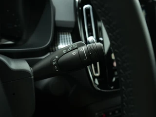 Volvo EX40 SINGLE MOTOR PLUS BLACK EDITION 70 KWH 100% SOH  | Trekhaak | Harman Kardon | Warmtepomp / 34