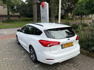 Ford Focus Wagon 1.0 EcoBoost ST Line Business / 44