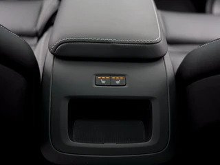 Volvo XC60 2.0 T6 AWD+ Black Edition Leder | Pano | 360 cam | Lighting Pack / 46