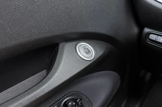 Fiat 500 C Icon 42 kWh | SoH 100% | Achteruitrijcamera | WLTP 303km | Snelladen | Navigatie | Climate Control | Keyless Start / 19