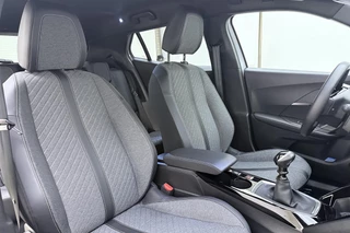 Peugeot 2008 1.2 Turbo 100 Allure | Apple carplay/Android auto | Automatische Airco | Cruise control | Parkeersensoren V+A | Lichtmetalen velgen 17'' | / 11